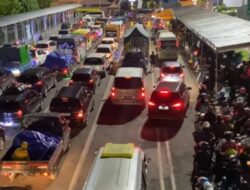 Ribuan Pemudik Padati Pelabuhan Gilimanuk, Didominasi Motor dan Roda Empat