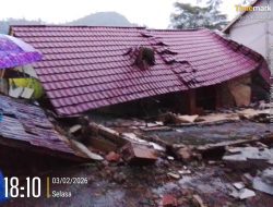 Ratusan Bangunan Rusak Akibat Tanah Bergerak, Bupati Tegal Pinta Warga Tinggalkan Lokasi Bencana