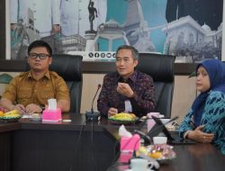 Terima Audiensi OJK, Bupati Tegal Dorong Literasi Keuangan dan Akses Permodalan UMKM