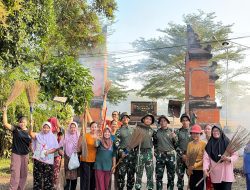 Bidik Kebersihan, Prajurit Yonif TP 928/Brata Sena Yudha Laksanakan Karya Bhakti Bersama Warga Gilimanuk